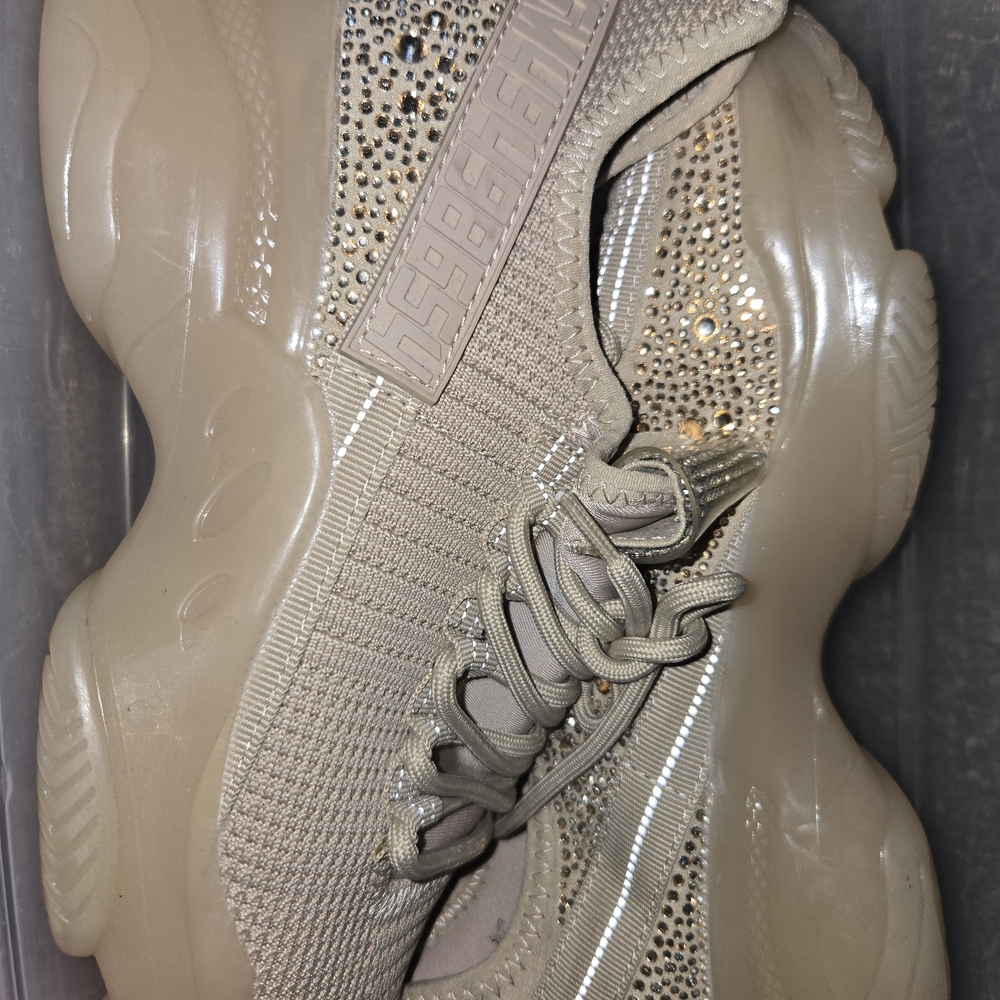Steve Madden Beige Sneakers